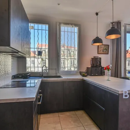 Apartment Bright In The Heart Of Nice